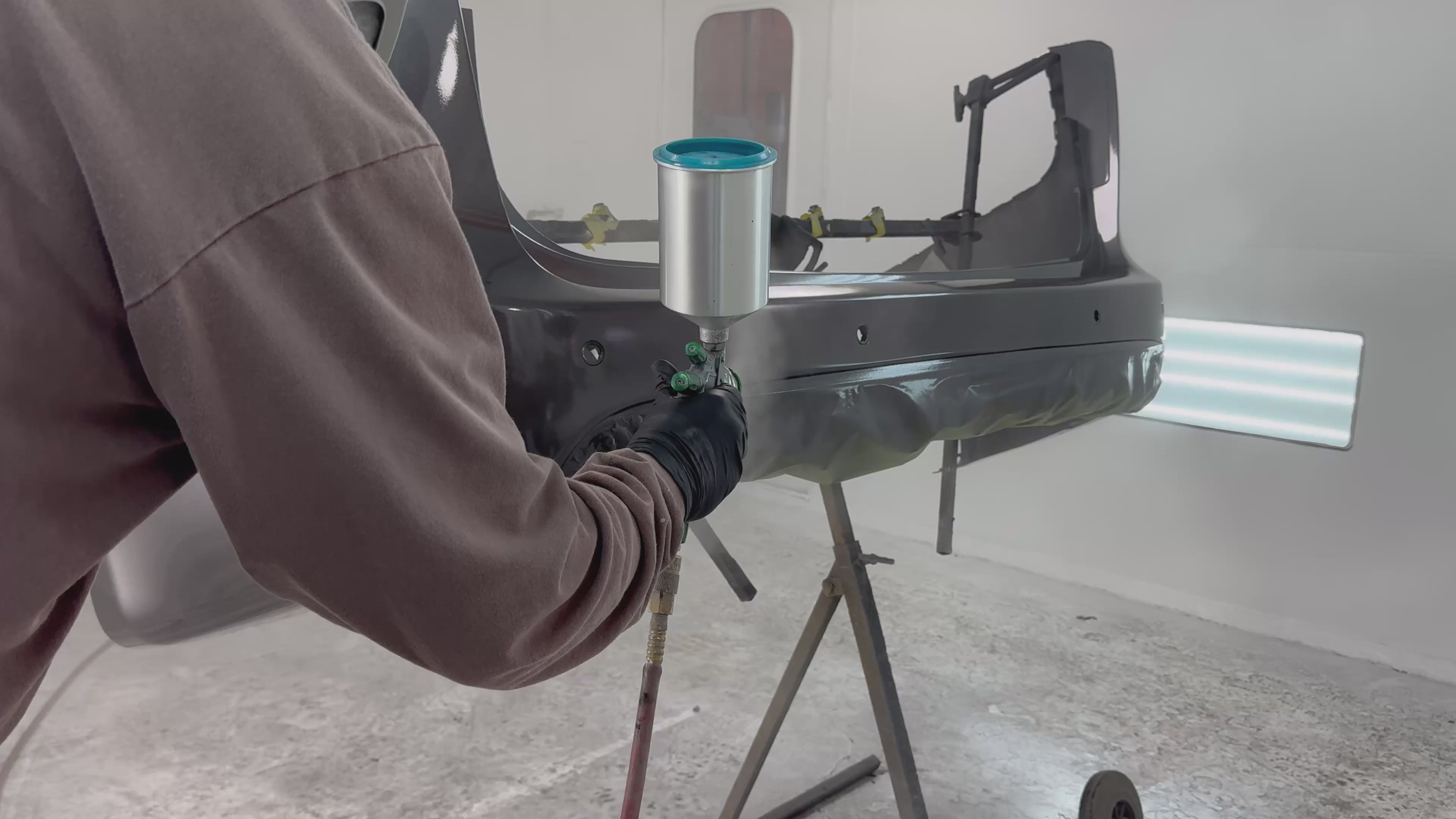 Load video: PROFESSIONAL PAINTING OF A REAR BUMPER